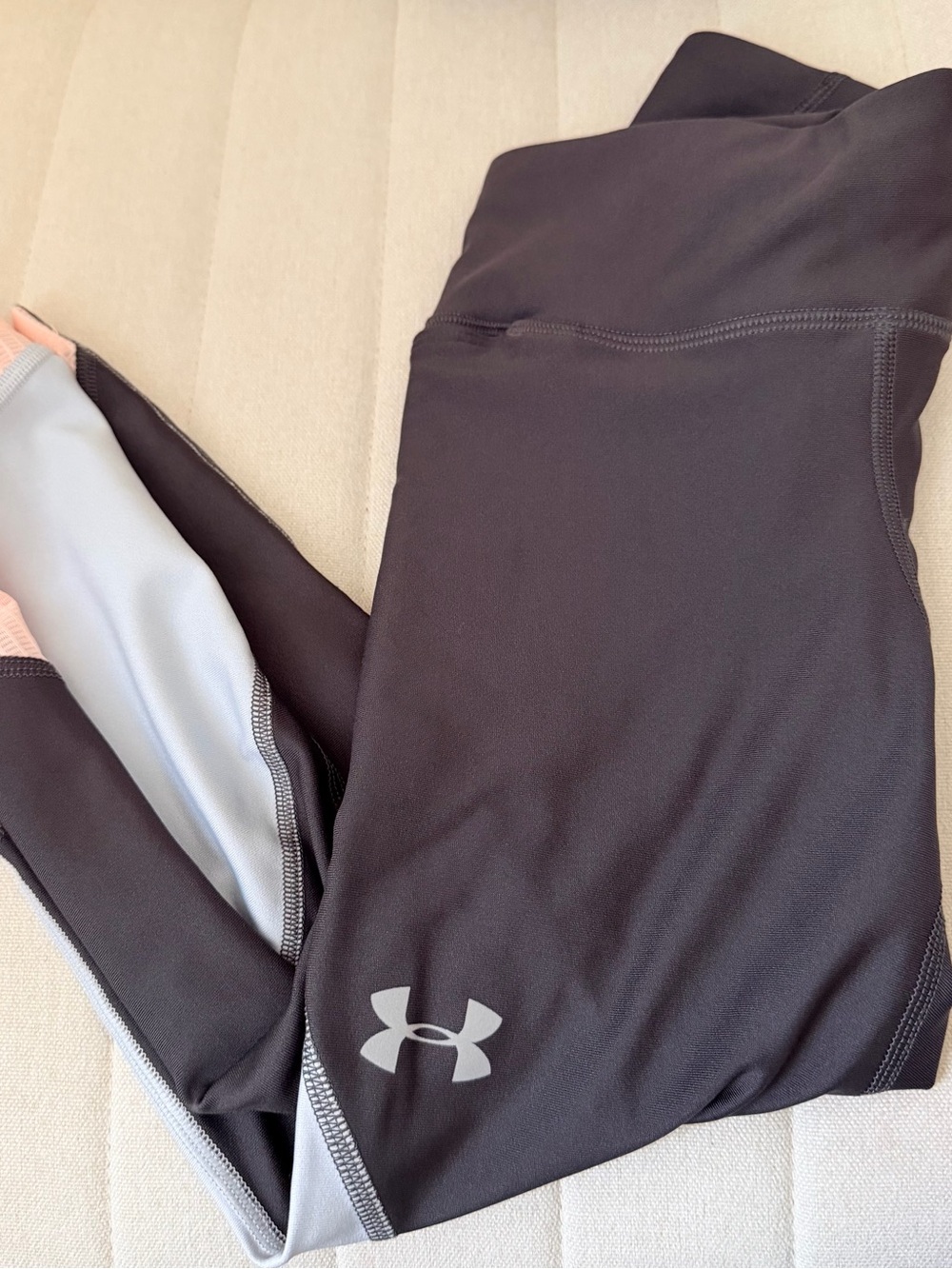 Under Armour Black Compression Capri Leggings